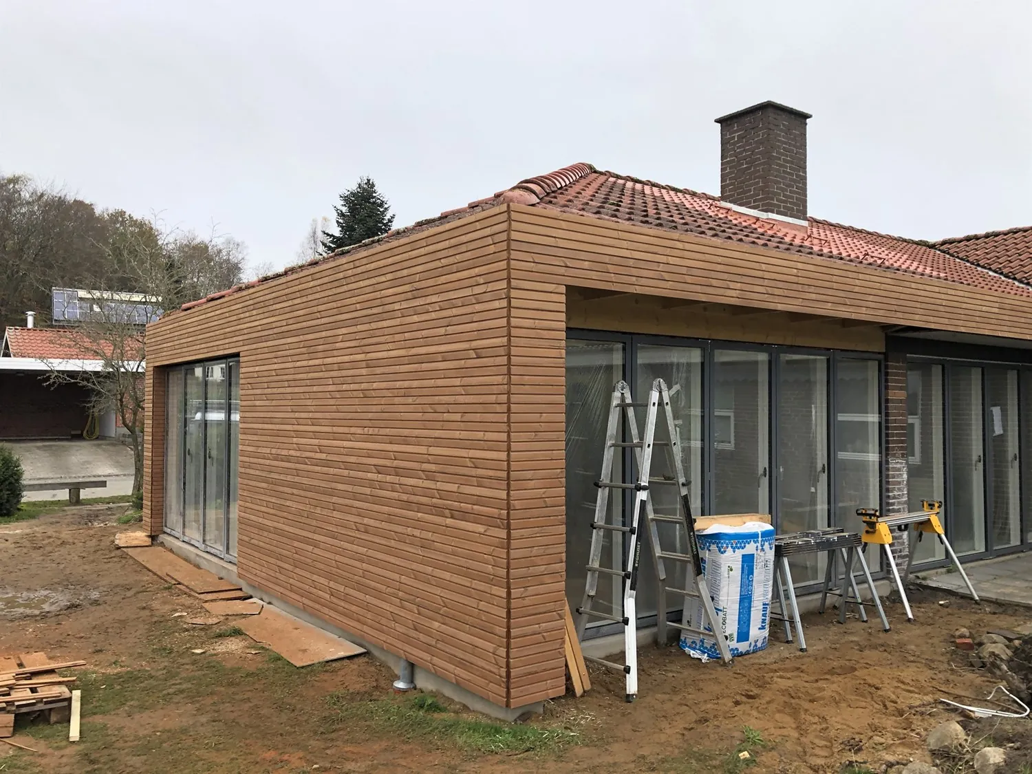 Renovering kombineret med tilbygning